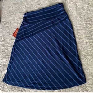 📌SOLD - New blue strip skirt